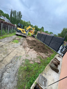 Photo de galerie - Création d’emplacement de parking en remplacement d’un espace végétale