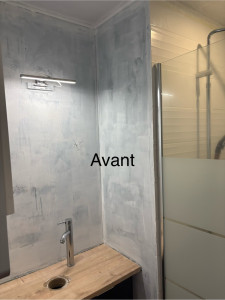 Photo de galerie - Avant peinture enduit salle de bain 