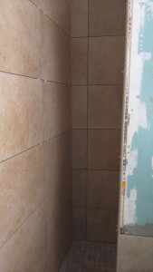 Photo de galerie - Carrelage sol et mur plus douche . réalisé pour un client 