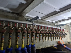 Photo de galerie - Nourrice de départ chauffage dans un immeuble 