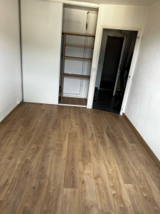 Photo de galerie - Pose nouveau parquet suite dégât des eaux + armoire