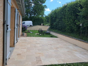 Photo de galerie - Terrasse travertin module multiformat
