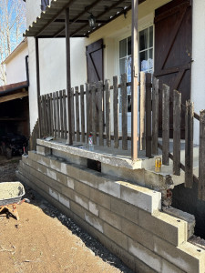 Photo de galerie - Compte, unité du mur de soutien pour rénovation escalier