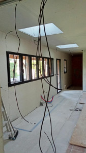 Photo de galerie - Voici une mur que j ai fini avec du placo.