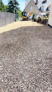 Photo de galerie - Aménagement d’une coure en gravier 