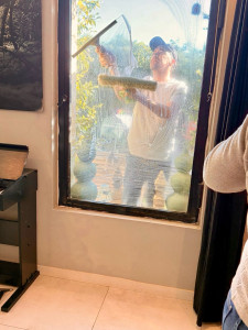 Photo de galerie - Nettoyeur de vitres