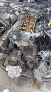 Photo de galerie - Distribution et joint de cache culbuteur Audi A4 1.8l