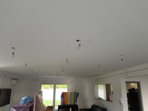 Photo de galerie - Un des plafond sur une maison complète à repeindre