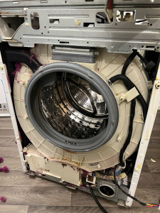 Photo de galerie - Dépannage sur machine LG