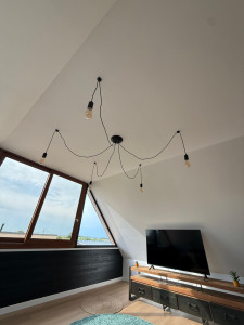 Photo de galerie - Installation de lustre plafonnier ....