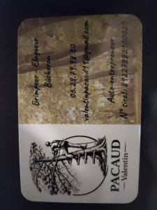 Photo de galerie - La carte de visite de l'entreprise n'hésitez pas à me contacter pour toute question.
devis gratuit.
cordialement 
m PACAUD 