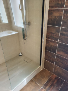 Photo de galerie - Pose bac a douche et paroi fixe