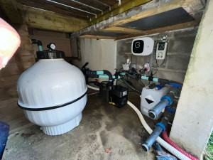 Photo de galerie - Changement d’une filtration complète de piscine hors sol avec rajout d’un traitement automatique 