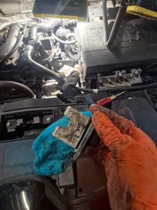 Photo de galerie - Recherche et remplacement du capteur de position de vitesse de boîte automatique