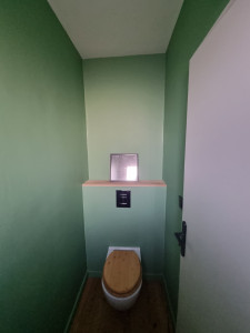 Photo de galerie - Détapissage, rebouchage, pose d'un voile de renovation et mise en peinture du plafond et des murs