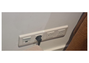 Photo de galerie - Installation de 3 prises + 1 Rj45