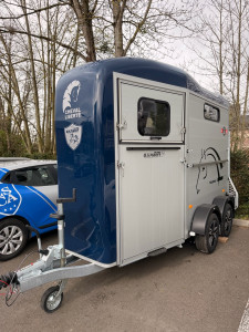 Photo de galerie - Van chevaux / Camion chevaux