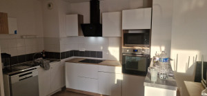 Photo de galerie - Montage de cuisine avec haute