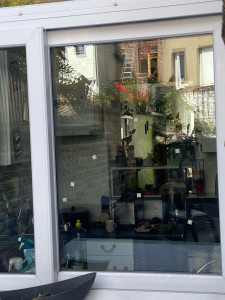 Photo de galerie - Remplacement d une vitre cassée 