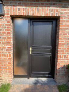 Photo de galerie - Porte d’entrée en Bois