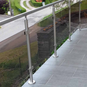 Photo de galerie - Garde-corps inox, vitrage fumée