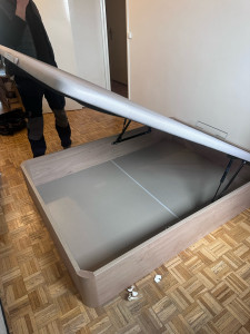Photo de galerie - Montage d’un lit coffre.