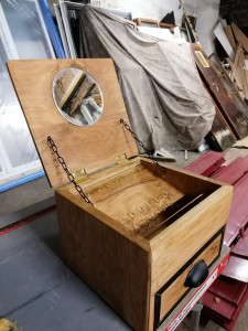 Photo de galerie - Fabrication d'une boîte à bijoux en chêne 