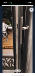 Photo de galerie - Montage de serrure 