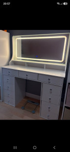 Photo de galerie - Coiffeuse 