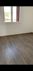 Photo de galerie - Pose de parquet et plinthes 