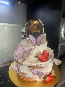 Photo de galerie - Cake art, Génoise vanille, Chantilly mascarpone, et fraise 