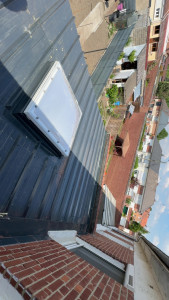 Photo de galerie - Couverture en bac, acier avec puits, de lumière