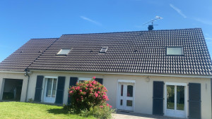 Photo de galerie - Nettoyage et peinture de la toiture 