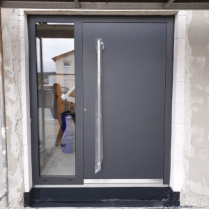 Photo de galerie - Pose d’une porte d’entrée 