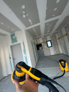 Photo de galerie - Réalisation de bande à Placo et ponçage