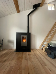 Photo de galerie - Pose poêle à granulé P158 plat 