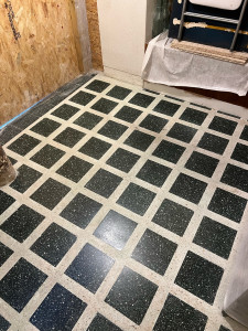 Photo de galerie - Pose carrelage terrazzo avec joints 5cm