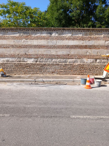 Photo de galerie - Réparation de 27metre de mur à pont Remy 