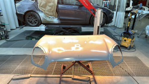 Photo de galerie - Appret Capot + travaux de carrosserie bas de caisse droit