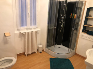 Photo de galerie - Montage d’un douche 