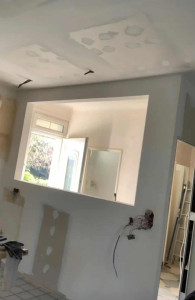 Photo de galerie - Cloison ouverte pour verrière. 
Raillage, Placo, Joint