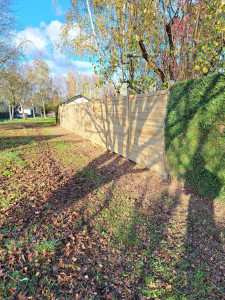 Photo de galerie - Création d'une clôture en bois.