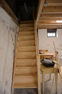 Photo de galerie - Création d'un atelier d'artiste
- démolition
- pause plancher
- isolation
- installation electrique
- peinture finitions
- pose escalier
