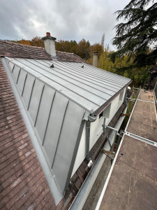 Photo de galerie - Joint debout