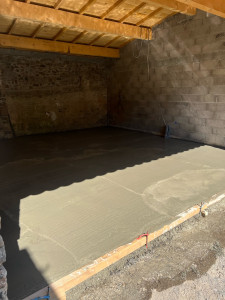 Photo de galerie - Coulage de dalle pour création de garage 
