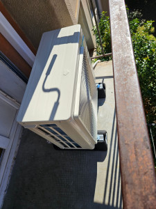 Photo de galerie - Pose groupe extérieur daikin 
