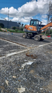 Photo de galerie - Terrassement avant ferraillage de la dalle