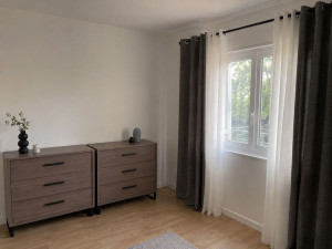Photo de galerie - Montage commodes et fixation de tringles