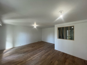 Photo de galerie - Pose parquet stratifié + cloison en placo et pose d’une verrière 