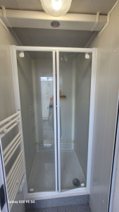 Photo de galerie - Fixation parois de douche 